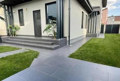 Casă individuală cu 4 camere cu Canalizare în Antiaeriană