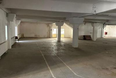 Spațiu comercial, de 2,600 mp, în Central - 12