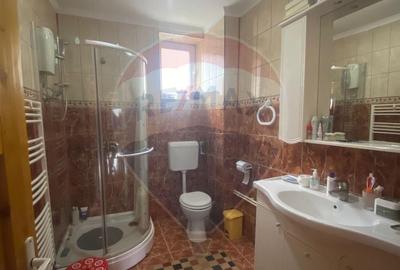 DE VANZARE Casa / Vila cu 6 camere Podul Dambovitei/ Arges - 2