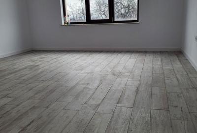 Casă cu 4 camere cu Teren 450 Mp în Goranu - 1