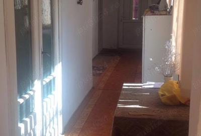 Casă cu 4 camere în Central - 1