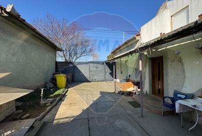 Casă cu 2 camere cu Teren 381 Mp în Pârneava - 15