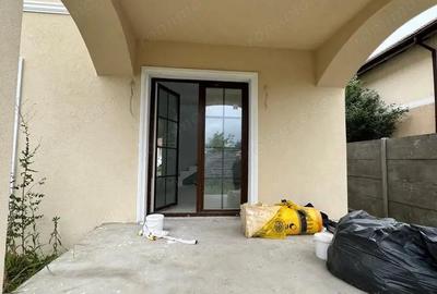 Casă cu 4 camere cu Teren 250 Mp în Giarmata