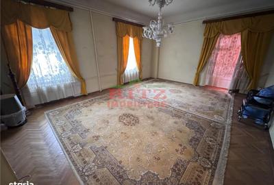 Casă cu 4 camere cu Teren 938 Mp în Central - 3