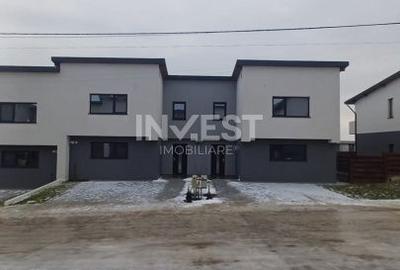 Casă cu 4 camere cu Canalizare în Central - 2