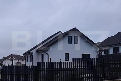 Casă cu 3 camere cu Teren 120 Mp în Central - 1
