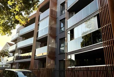 Studio Decebal | Bloc nou - 2