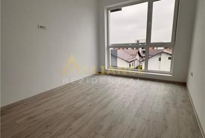 Apartament cu 3 camere nedecomandat în Central - 1