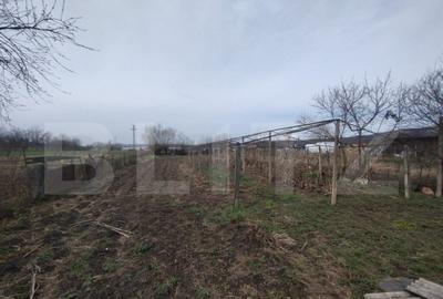 Casa 3 camere,120mp utili,1300 mp de teren intravilan,zona S - 4