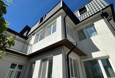 Casă cu 8 camere cu Teren 252 Mp în Ultracentral - 1