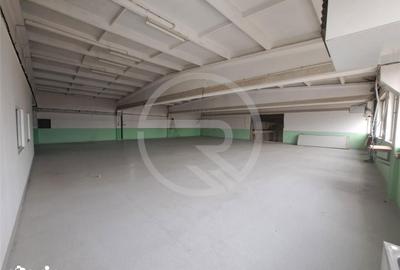 Spațiu comercial, de 750 mp, în Gruia - 7