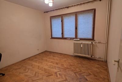 Apartament cu 3 camere semidecomandat în Tătărași - 10
