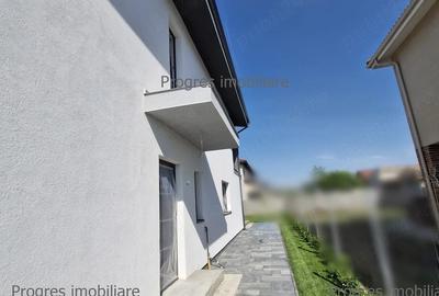 Casă cu 4 camere cu Teren 324 Mp în Dumbrăvița - 2