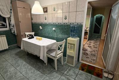Apartament cu 2 camere semidecomandat în Micro 4 - 4