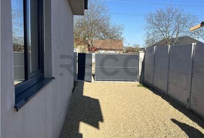 Casă cu 4 camere cu Teren 719 Mp în Livada de Bihor - 1