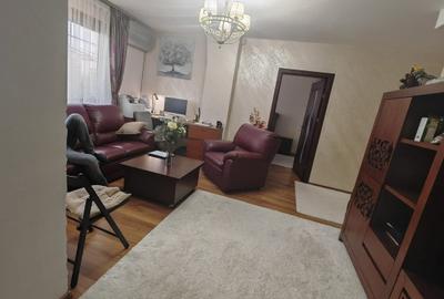 3 CAMERE | INEL 2 | BLOC 2015 - 2