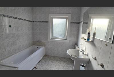 Casă cu 5 camere, 3 terase si gradina mica | Zona Lipovei - 33