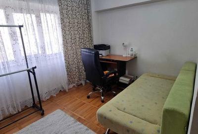 Apartament cu 3 camere decomandat în Ultracentral