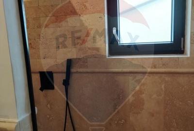 Apartament cu 3 camere de închiriat, zona Răzoare - 4