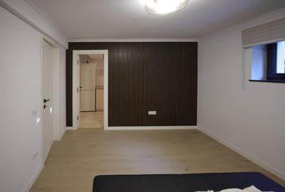 Apartament cu 6 camere în Parcul Carol - 14