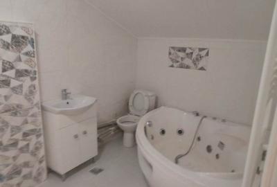 Casă cu 5 camere cu Teren 400 Mp în Vitan - 7