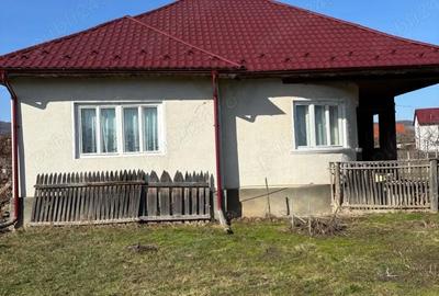 Casă cu 3 camere cu Teren 15 Mp în Leordina - 1