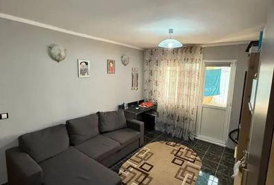 Apartament cu 3 camere semidecomandat în Central - 4