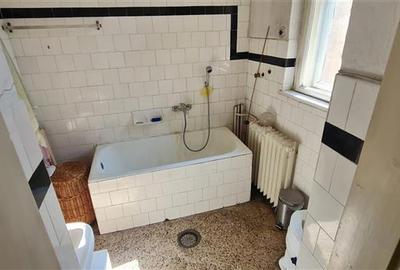 Casă individuală cu 4 camere cu Canalizare în Central - 8