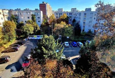 Inchiriere Apartament 2 camere, centrala, semidecomandat, zona Lebada - 1