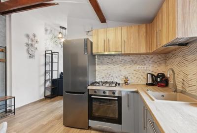 Casă individuală cu 12 camere cu Teren 107 Mp în Victoriei - 26