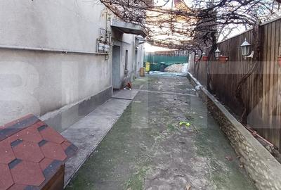 Casa de vanzare,  5 camere, 200 mp, zona-centrala-strada  1 Decembrie - 2