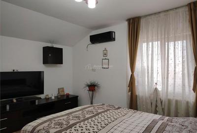 Casă cu 7 camere cu Teren 500 Mp în Păulești - 11