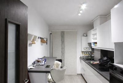 Apartament cu 3 camere decomandat în Roșu - 6