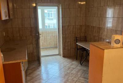 Apartament cu 3 camere decomandat în Central - 4