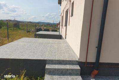 Casă cu 4 camere în Sângeorgiu de Mureș - 10