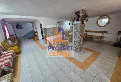 Casă cu 7 camere cu Teren 244 Mp în Sălătrucu - 2
