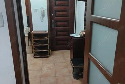 Apartament cu 3 camere semidecomandat în Nord