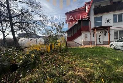 Casă cu 10 camere în Vasile Alecsandri