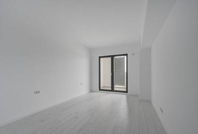 Apartament cu 3 camere semidecomandat în Pantelimon