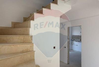 Casa de vanzare cu 5 camere ?i curte Bragadiru - 11