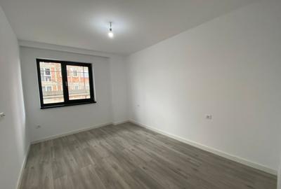 Apartament cu 3 camere decomandat în Dacia - 13