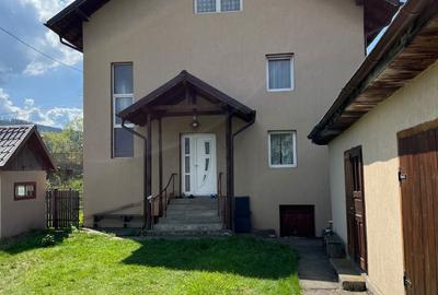 Casă cu 4 camere în Central - 7