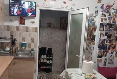 Apartament 2 camere de vanzare zona Poarta 6 - 4