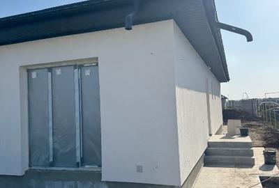 Casă individuală cu 4 camere cu Canalizare în Berceni - 11