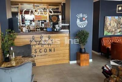 Spațiu comercial, de 80 mp, în Central - 3