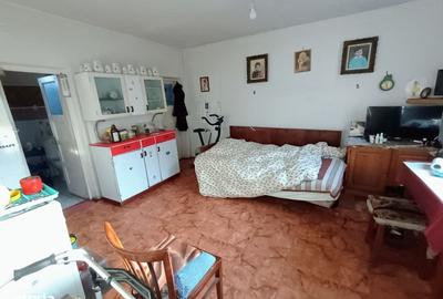 Casă cu 4 camere în Central - 15