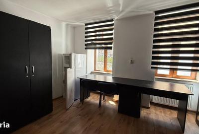 Casă cu 4 camere în Centrul Istoric - 4