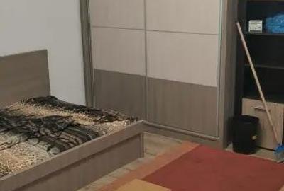 Garsonieră decomandată în Apărătorii Patriei