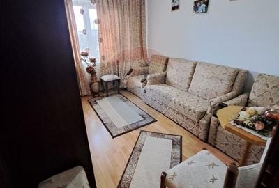 3 camere de inchiriat, zona Consul - 9