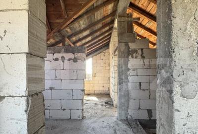 Casa la rosu P+M, Cernele (capatul lui 2), 420 mp teren, 149 - 14